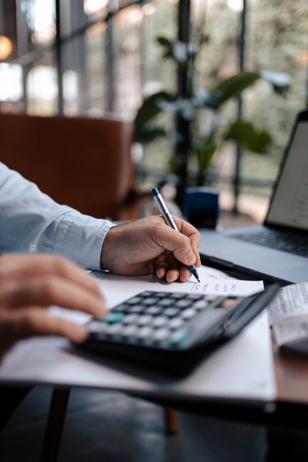 The Ultimate Travel Advisor Tax Guide: Deductions, Write-Offs & Business Travel Rules